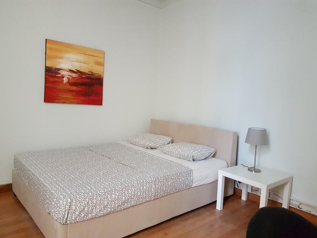 Errathens Pine Red And Taupe - Athens Center Apartment Ngoại thất bức ảnh