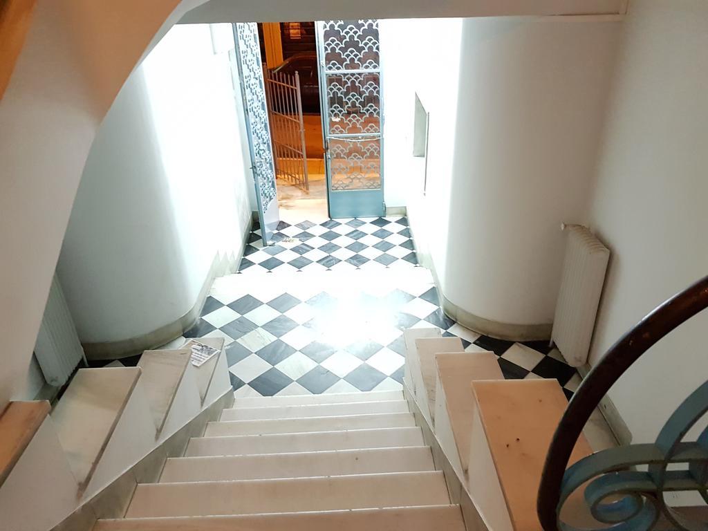 Errathens Pine Red And Taupe - Athens Center Apartment Ngoại thất bức ảnh