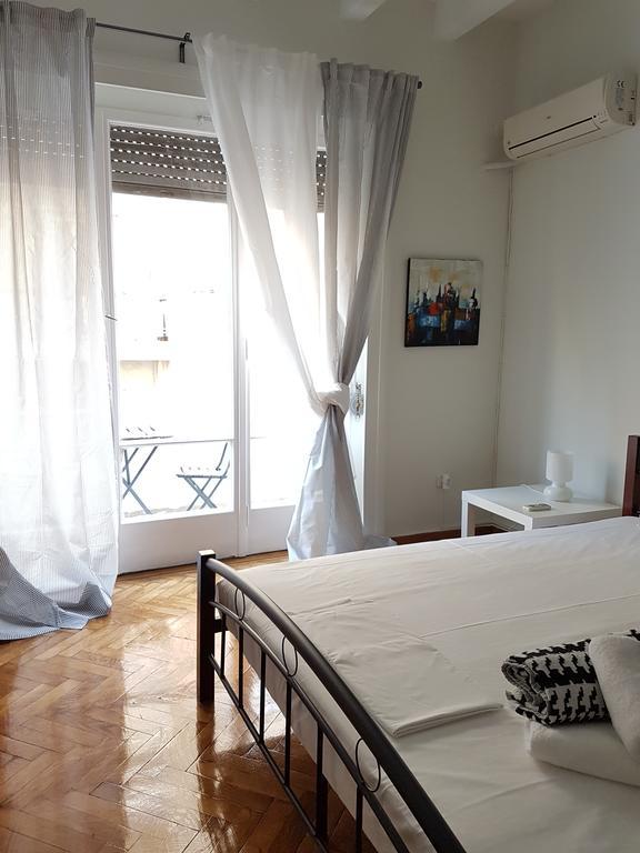 Errathens Pine Red And Taupe - Athens Center Apartment Ngoại thất bức ảnh