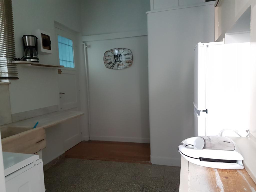 Errathens Pine Red And Taupe - Athens Center Apartment Ngoại thất bức ảnh