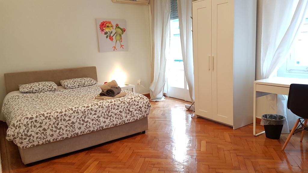 Errathens Pine Red And Taupe - Athens Center Apartment Ngoại thất bức ảnh