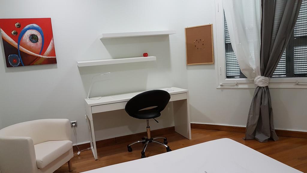Errathens Pine Red And Taupe - Athens Center Apartment Ngoại thất bức ảnh