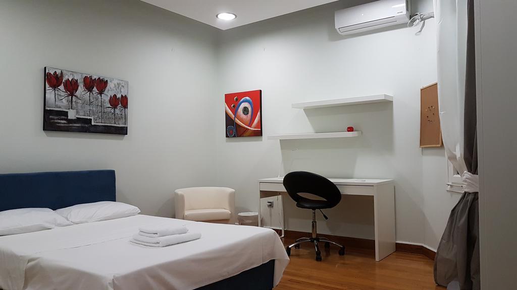 Errathens Pine Red And Taupe - Athens Center Apartment Ngoại thất bức ảnh